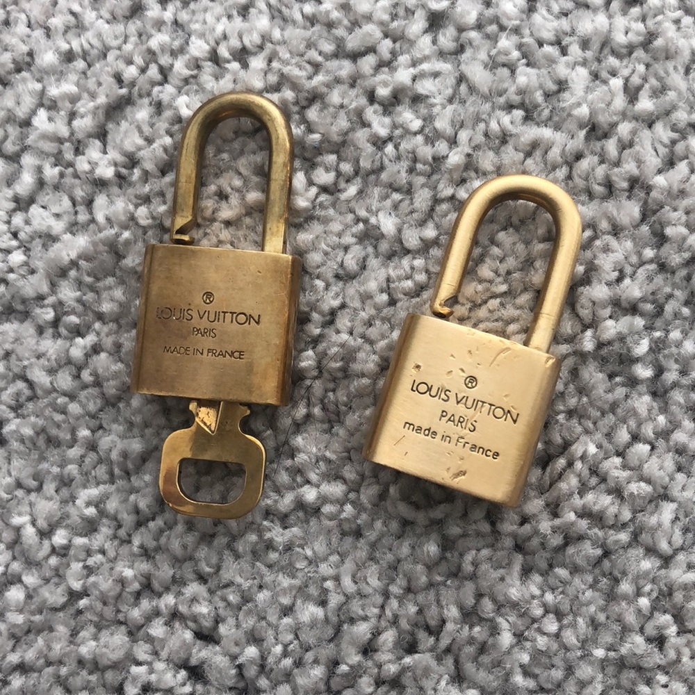 Authentic Louis Vuitton padlocks - Picture 3 of 3
